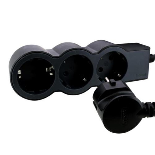 Legrand 694560 3x Schuko aljzat 3m vezetékkel fekete elosztósor
